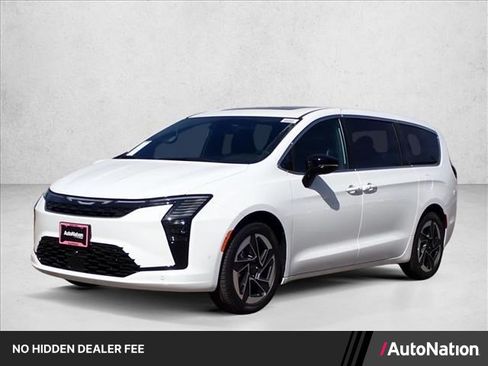 New 2027 Chrysler Pacifica Limited FWD image 1