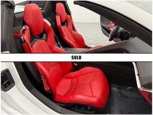 Used 2022 Chevrolet Corvette Stingray Premium Conv w/ Z51 Performance Package RWD image 17