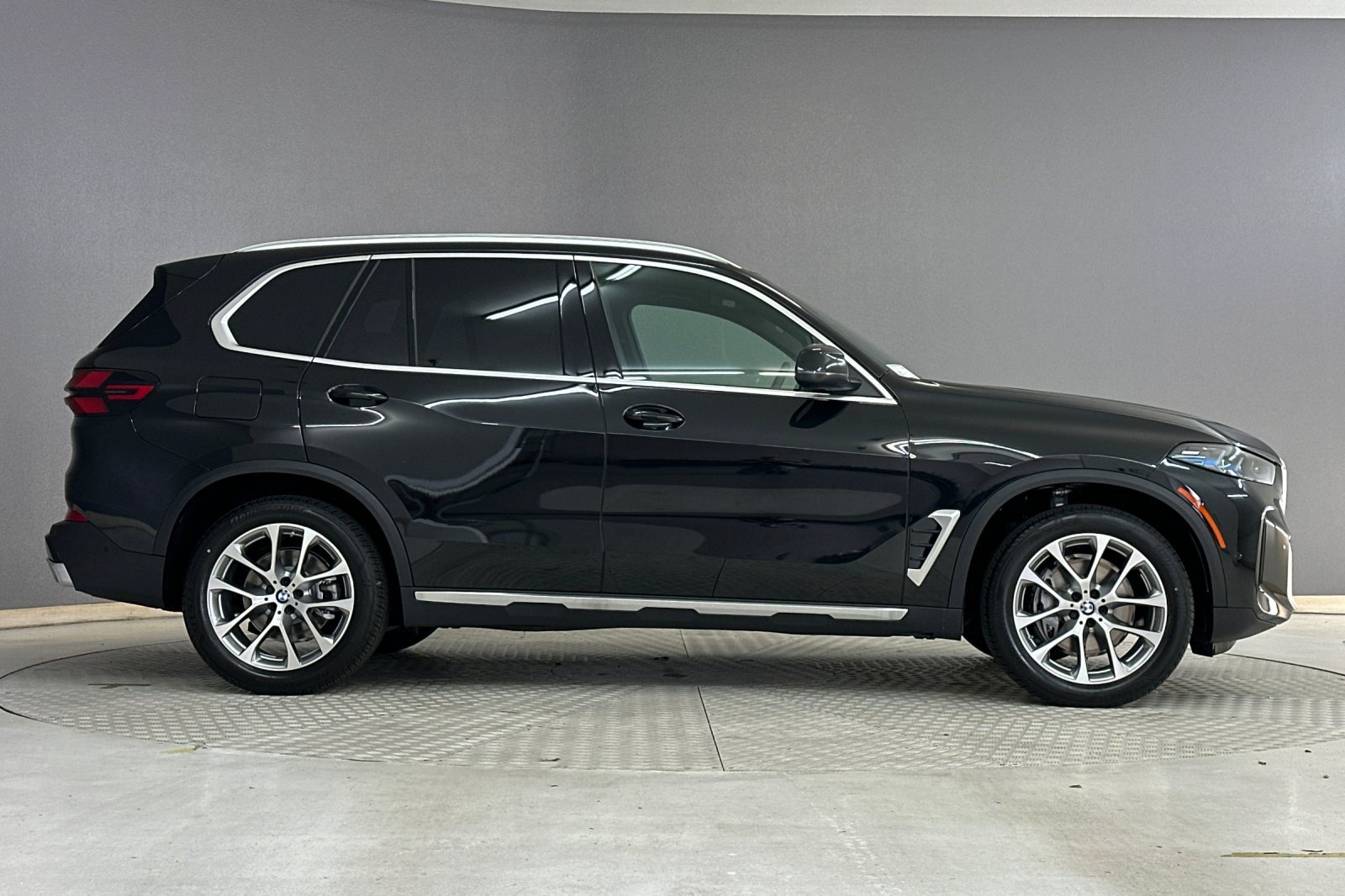 New 2026 BMW X5 xDrive40i AWD/4WD image 8