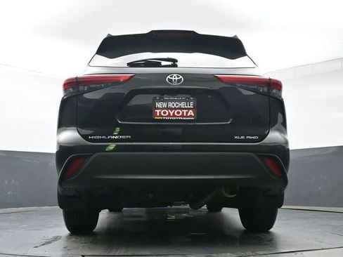 Used 2023 Toyota Highlander XLE AWD/4WD image 31