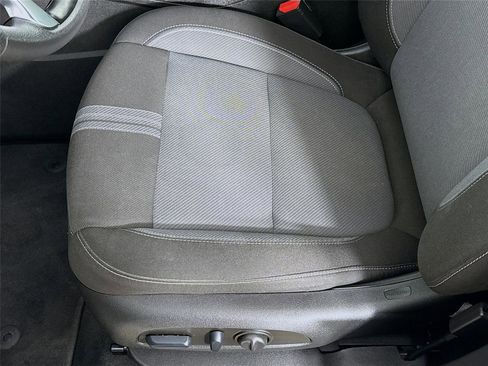 Used 2023 Chevrolet Blazer LT image 18