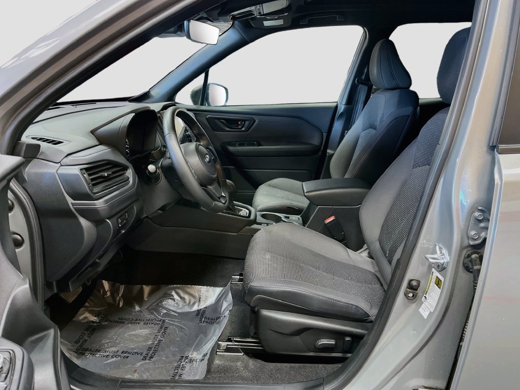 Used 2025 Subaru Forester Premium AWD/4WD image 20
