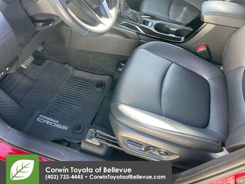 Certified 2022 Toyota Corolla Cross XLE image 12
