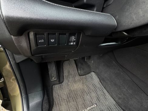 Used 2023 Subaru Ascent Touring AWD/4WD image 17