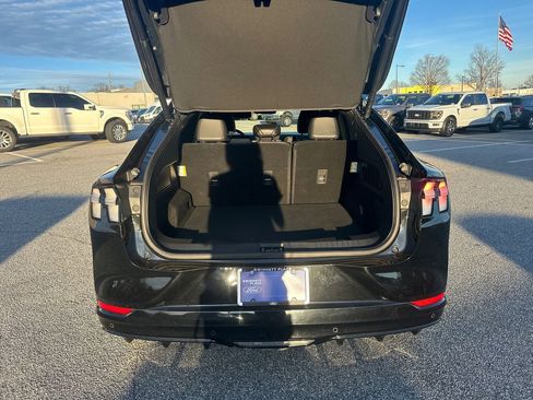 Certified 2022 Ford Mustang Mach-E GT image 21