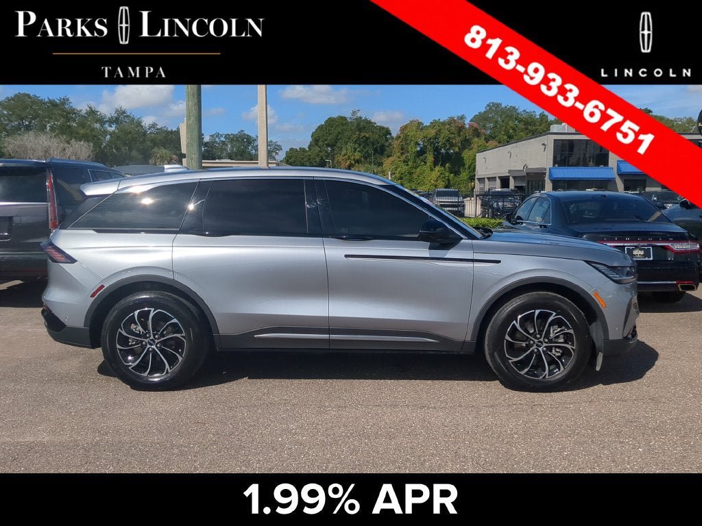Certified 2024 Lincoln Nautilus Premier AWD/4WD image 3