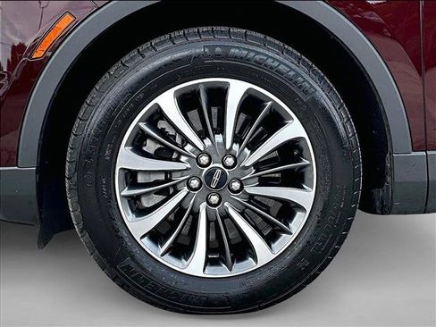 Used 2023 Lincoln Nautilus FWD image 10