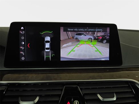 Used 2019 BMW 540i xDrive w/ Convenience Package image 25