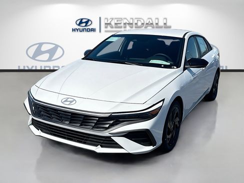 New 2026 Hyundai Elantra Sport image 3