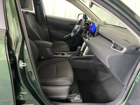 Used 2024 Toyota Corolla Cross LE w/ Moonroof Package AWD/4WD image 20