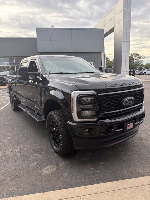 Used 2025 Ford F250 Lariat w/ Black Appearance Package AWD/4WD 360° Tour