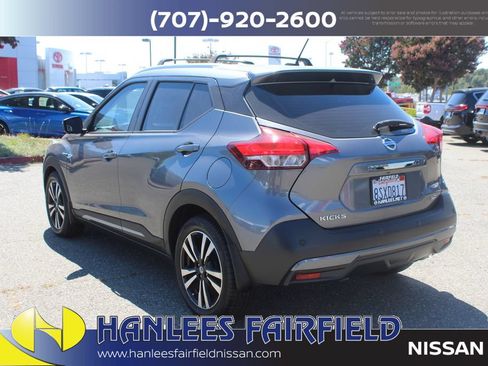 Used 2020 Nissan Kicks SR w/ SR Premium Package FWD image 9