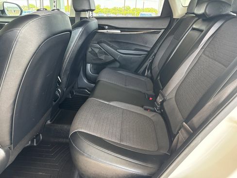 Used 2023 Kia Seltos S AWD/4WD image 14