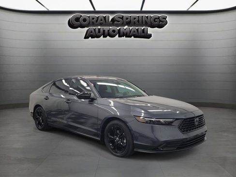 Certified 2025 Honda Accord SE image 1