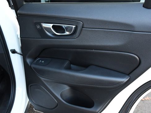 Used 2020 Volvo XC60 T6 Inscription w/ Protection Package Premier image 21