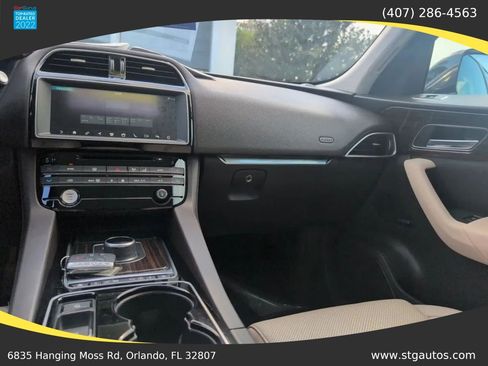 Used 2017 Jaguar F-PACE Prestige AWD/4WD image 21