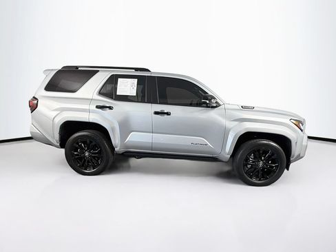 Used 2025 Toyota 4Runner Platinum AWD/4WD image 11