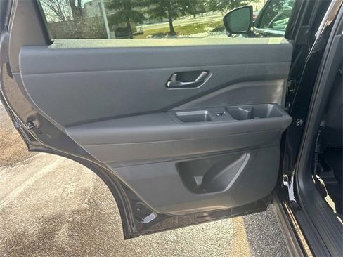 New 2026 Nissan Pathfinder SV image 15