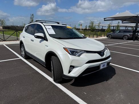 Used 2016 Toyota RAV4 Limited w/ Advanced Technology Package AWD/4WD image 3