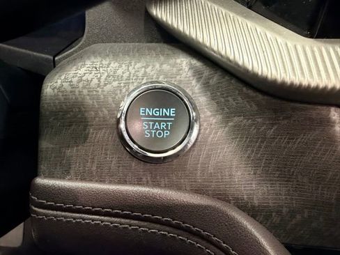 Used 2025 Ford Explorer Platinum w/ LUX Leather Package image 14