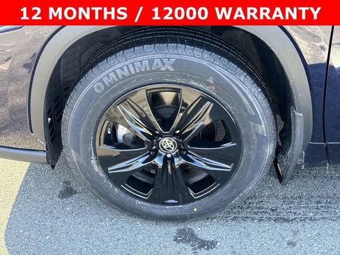 Used 2022 Toyota Highlander XLE image 7