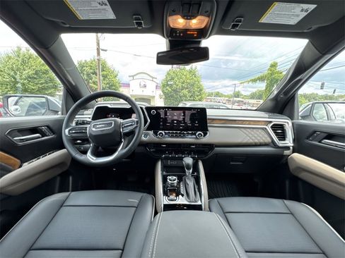 New 2025 GMC Canyon Denali image 10