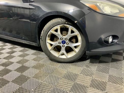 Used 2014 Ford Focus Titanium FWD image 19