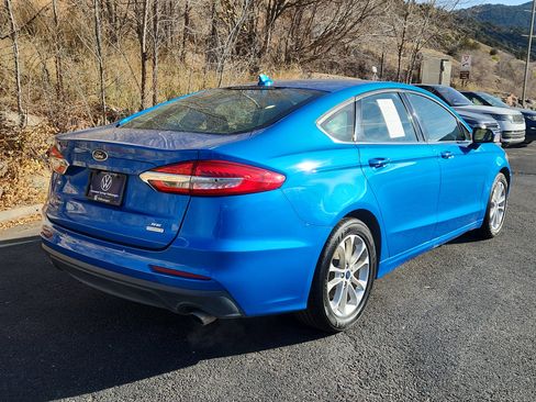 Used 2019 Ford Fusion SE image 3