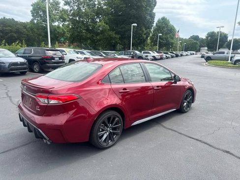 Used 2025 Toyota Corolla SE FWD image 4