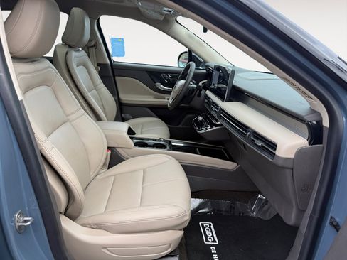 Used 2023 Lincoln Corsair Standard w/ Equipment Group 101A image 19