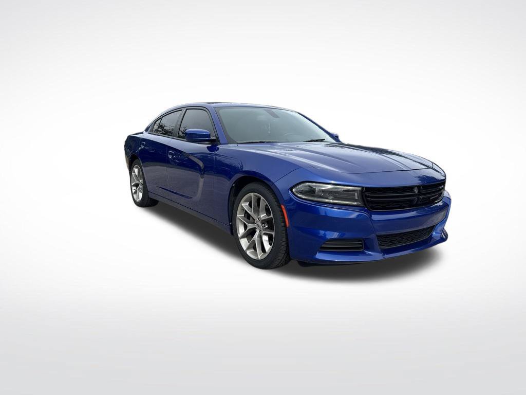 Used 2022 Dodge Charger SXT w/ Plus Group RWD image 2