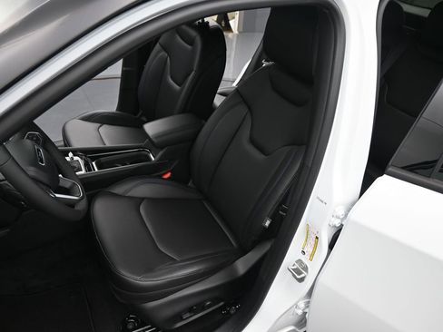 New 2026 Jeep Compass Limited image 11