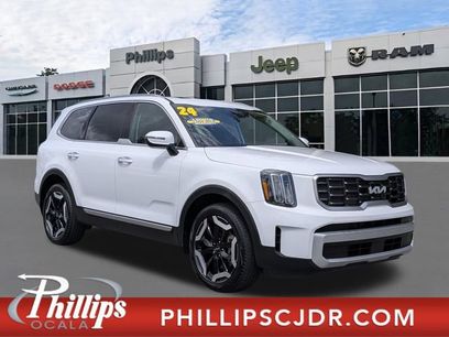 Used 2024 Kia Telluride S w/ S Sunroof Package