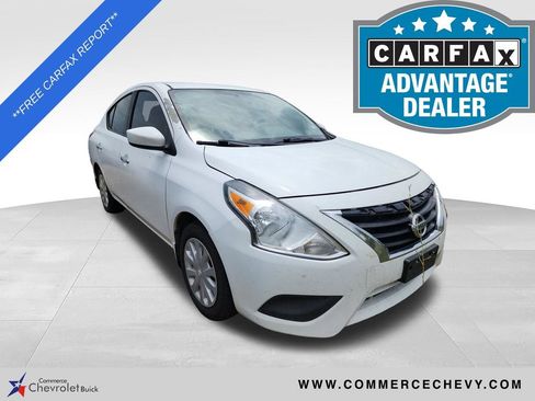 Used 2017 Nissan Versa SV FWD image 1