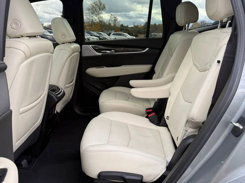 Used 2023 Cadillac XT6 Sport image 15
