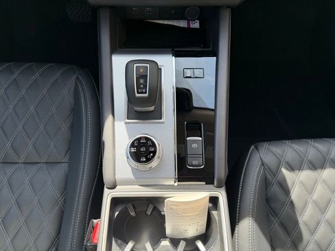 New 2025 Mitsubishi Outlander SEL image 17