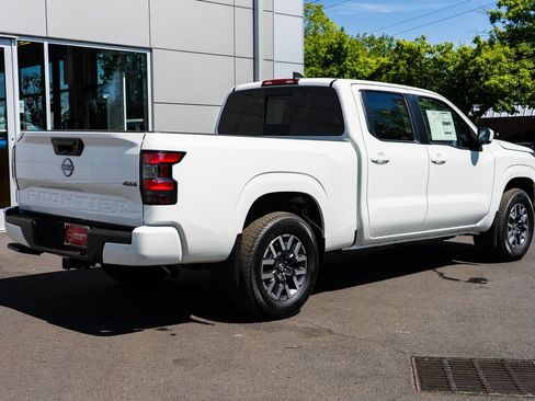 New 2026 Nissan Frontier SV w/ Tow Package AWD/4WD image 6