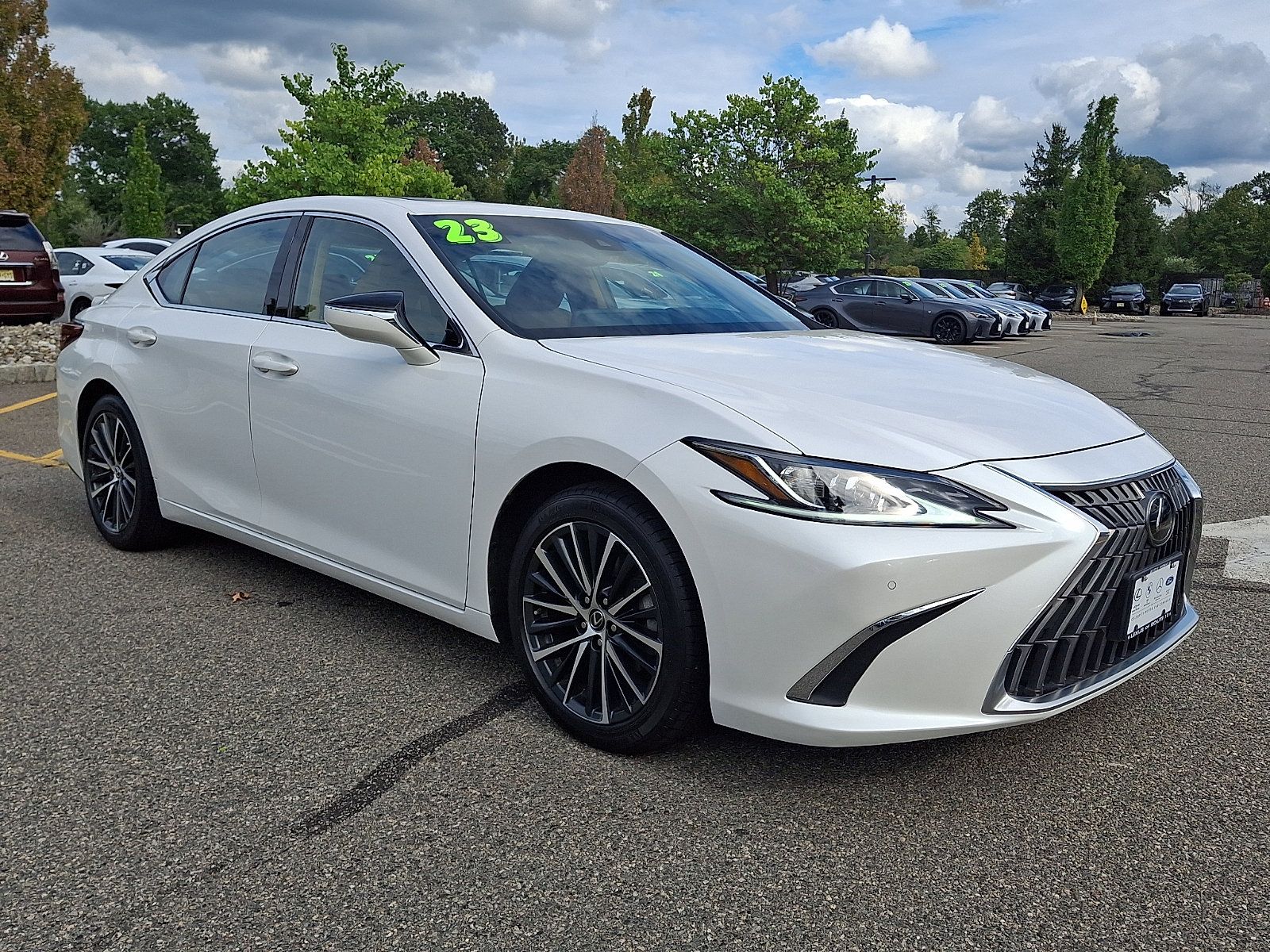 Certified 2023 Lexus ES 350 w/ Premium Package FWD image 3