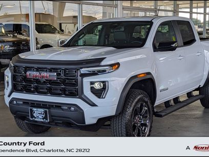 Used 2025 GMC Canyon Elevation w/ Convenience Package
