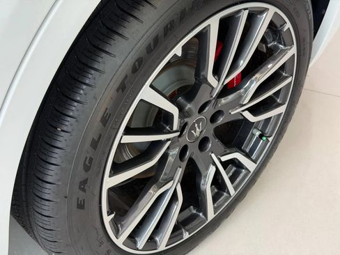 Used 2025 Maserati Grecale Modena AWD/4WD image 50