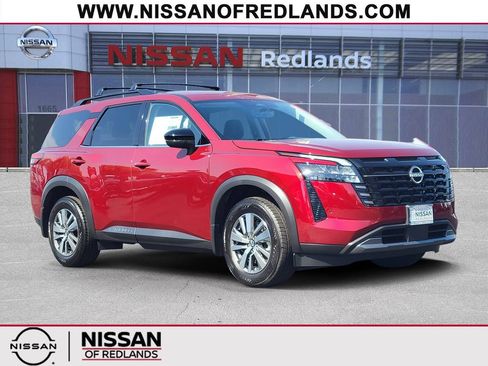 New 2026 Nissan Pathfinder SL FWD image 1