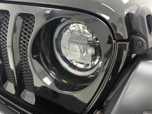 Used 2023 Jeep Wrangler Sport AWD/4WD image 6
