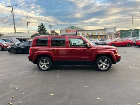 Used 2017 Jeep Patriot High Altitude image 4