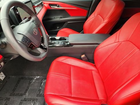 Used 2025 Toyota Camry XSE image 14