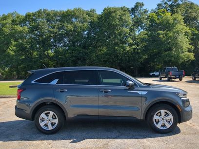 Used 2023 Kia Sorento LX
