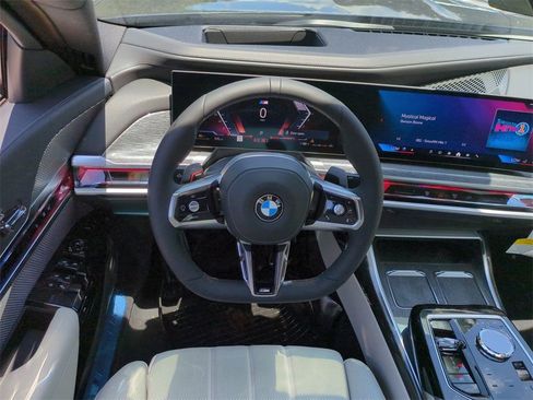 New 2025 BMW 760i xDrive image 14
