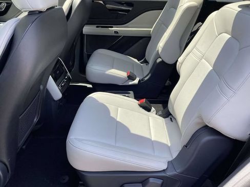 Used 2025 Lincoln Aviator AWD w/ Jet Appearance Package image 5