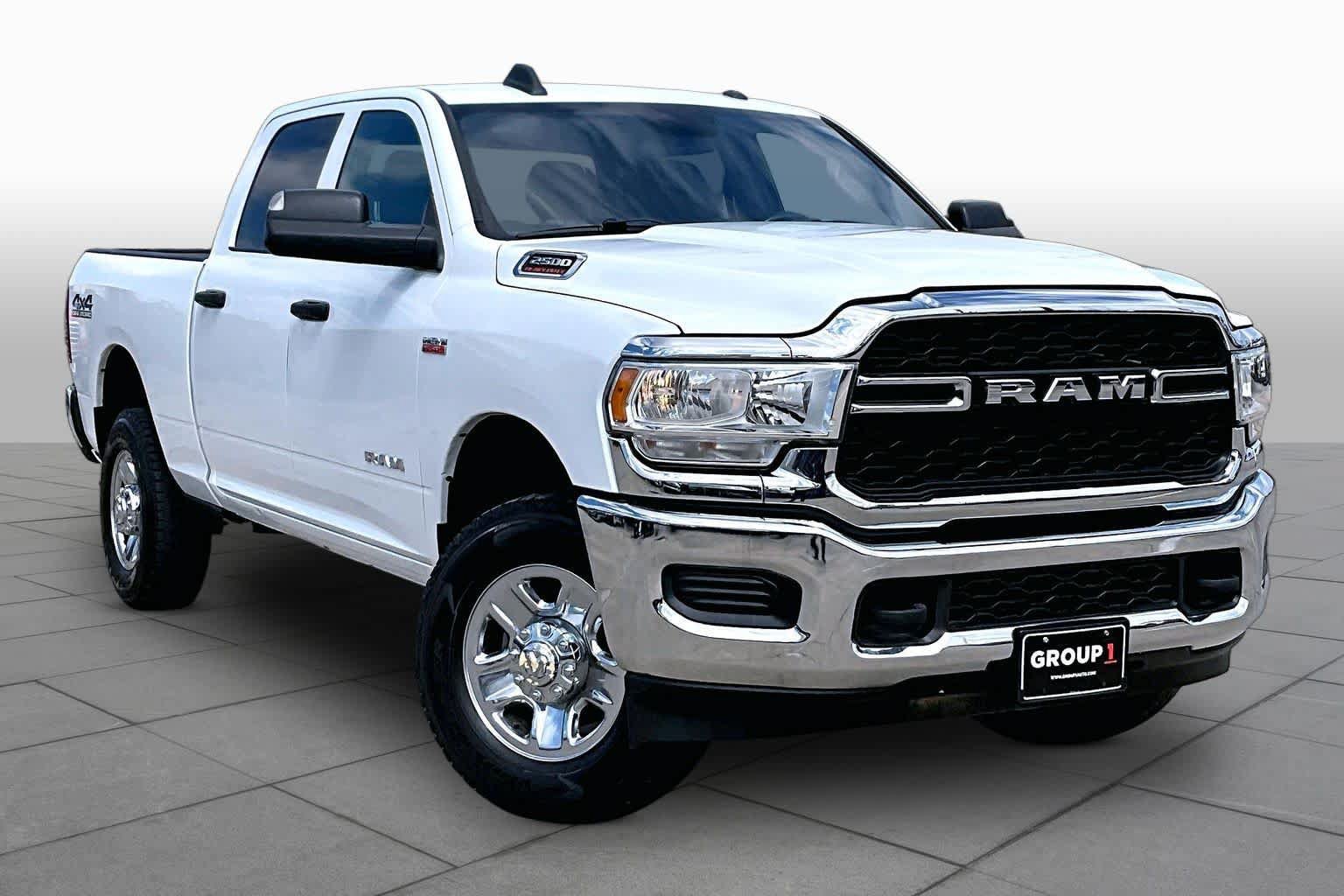Used 2022 RAM 2500 Tradesman w/ Chrome Appearance Group AWD/4WD image 3