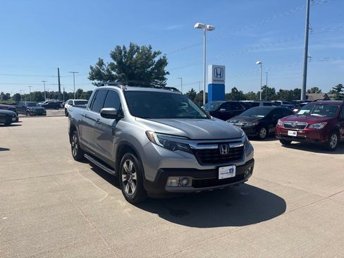 Used 2017 Honda Ridgeline RTL-E image 3