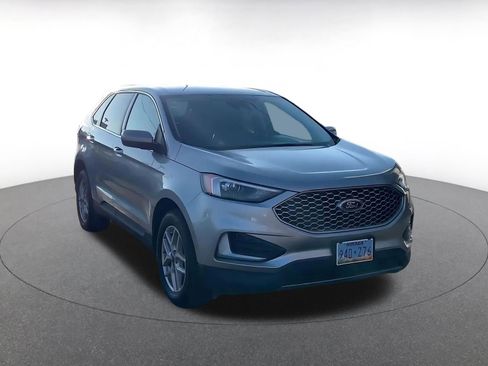 Used 2024 Ford Edge SEL image 3